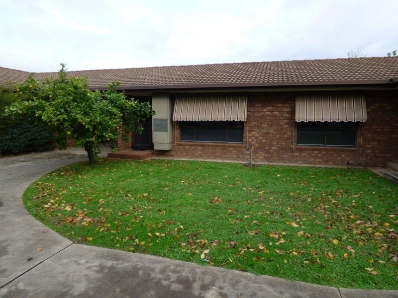 Unit 2/2 Benson Street, Benalla VIC 3672