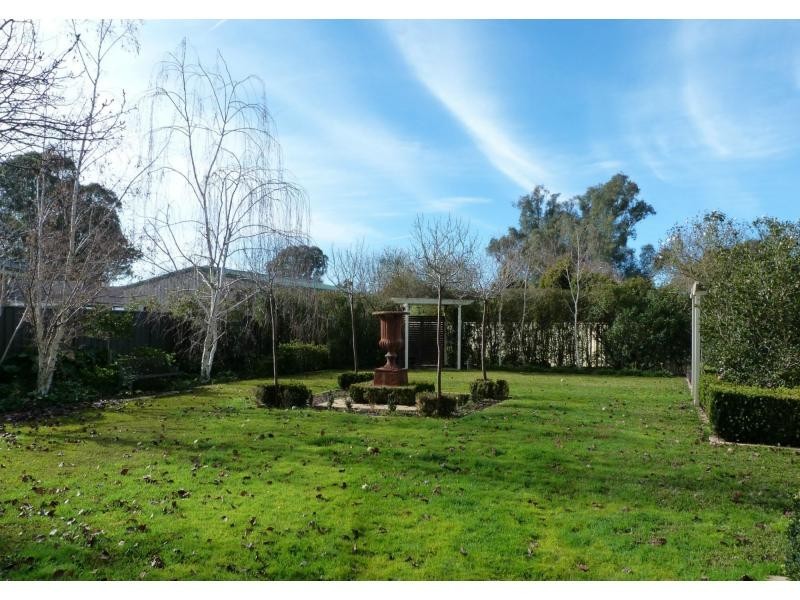 9 Shawbrook Avenue, Benalla VIC 3672