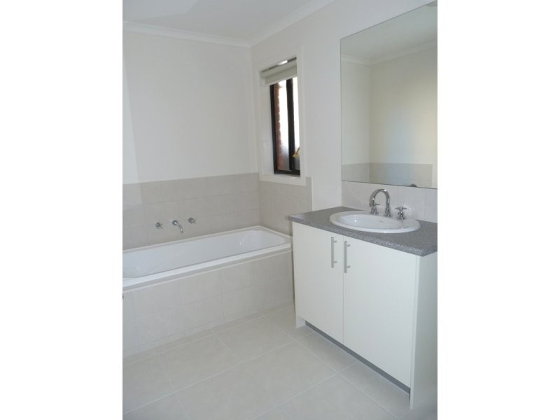 8/105 Bridge Street, Benalla VIC 3672