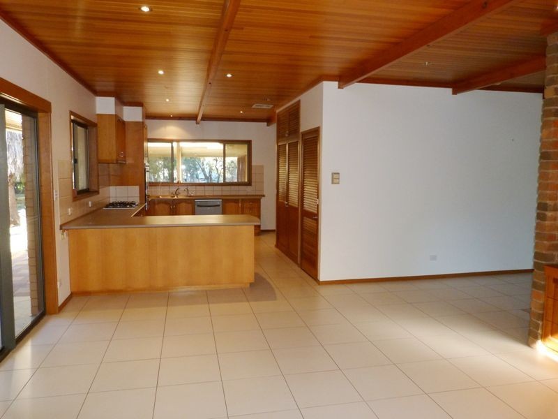 13 Goulding Close, Benalla VIC 3672