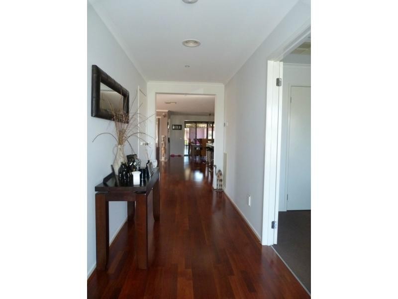 3 Sir Edward Drive, Benalla VIC 3672