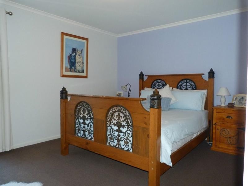 3 Sir Edward Drive, Benalla VIC 3672