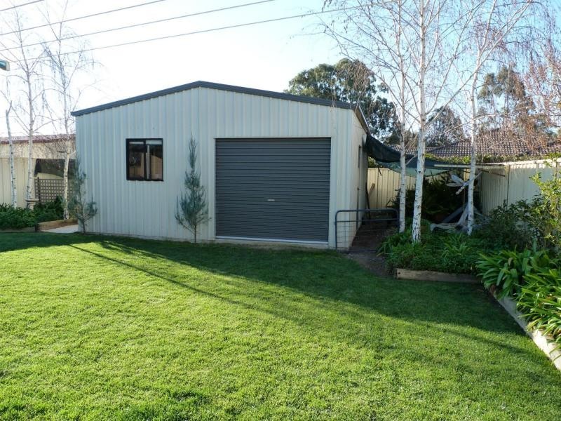 3 Sir Edward Drive, Benalla VIC 3672