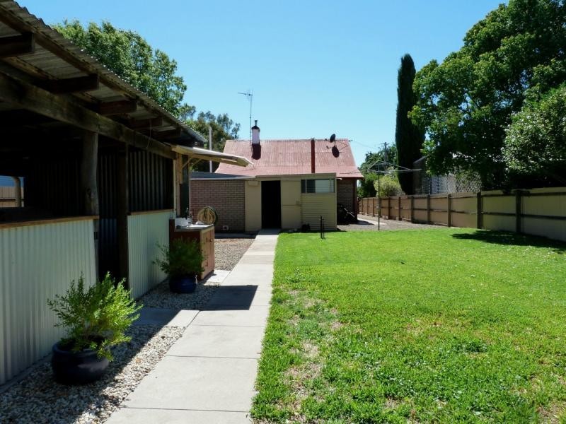 4 Byrne Street, Benalla VIC 3672