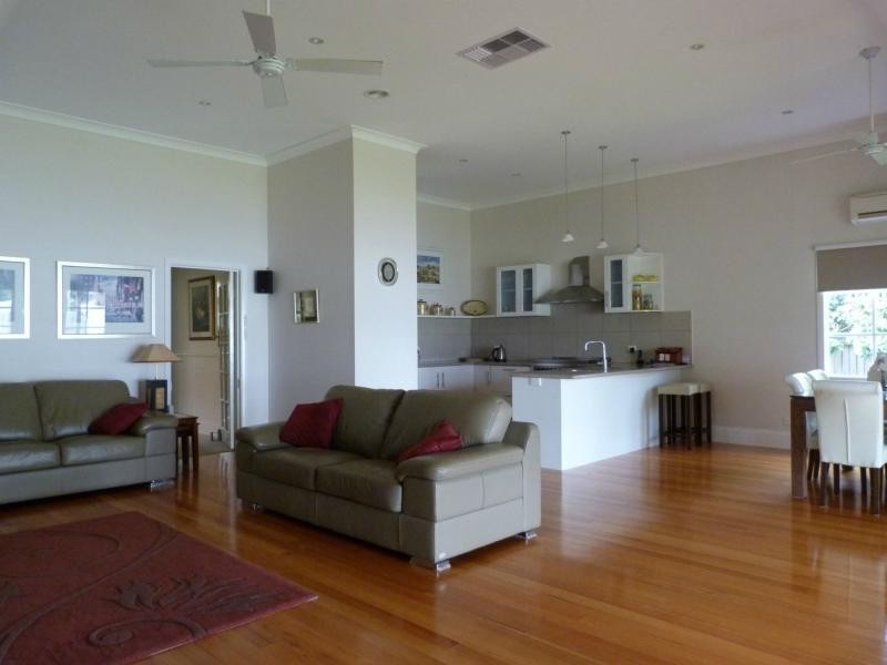 18 Gray Street, Benalla VIC 3672