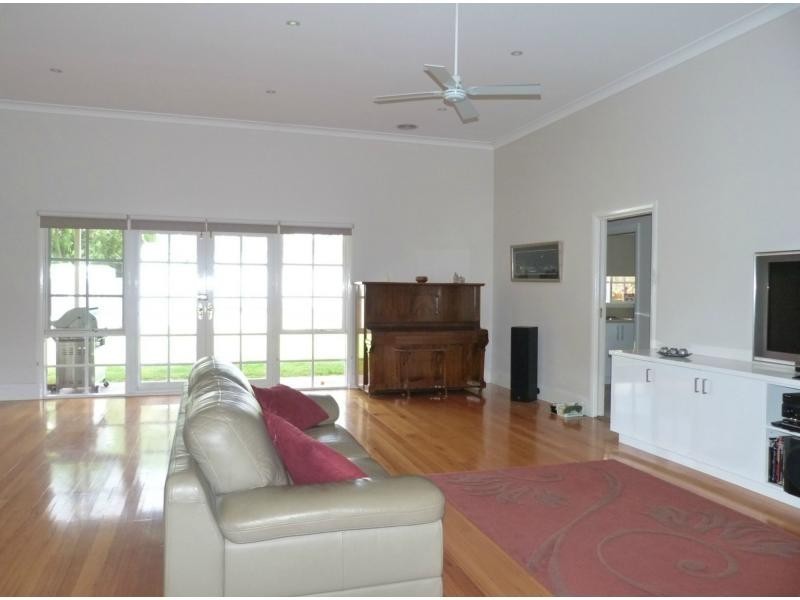 18 Gray Street, Benalla VIC 3672