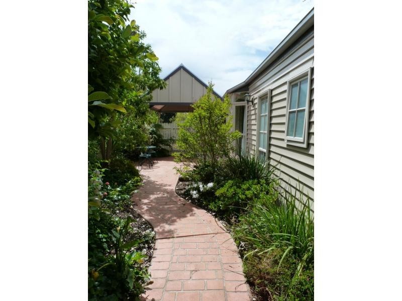 18 Gray Street, Benalla VIC 3672