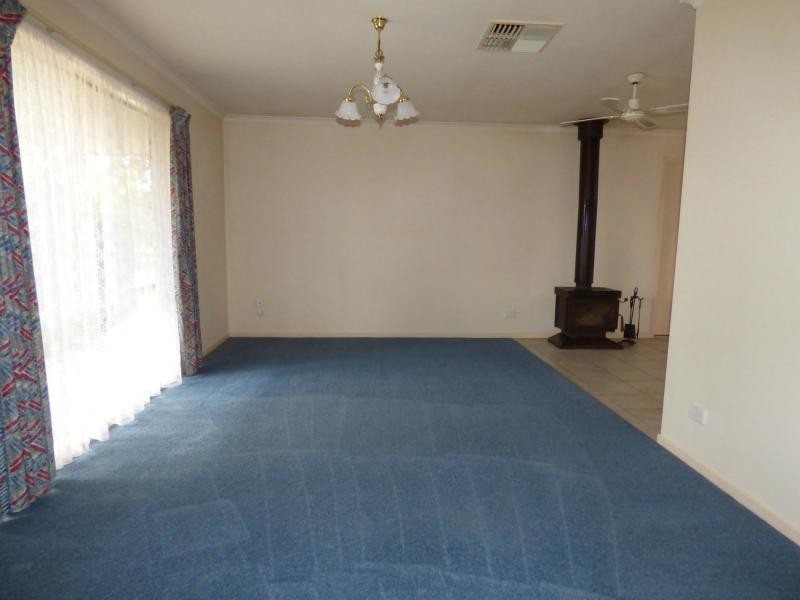 74 Willis Little Drive, Benalla VIC 3672