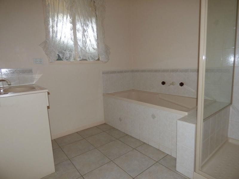 74 Willis Little Drive, Benalla VIC 3672