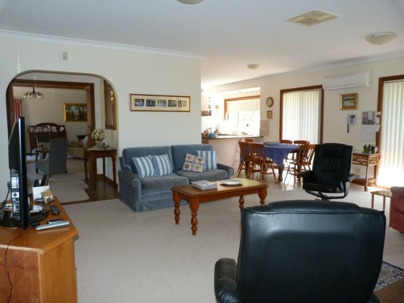 17 Hilbrick Road, Benalla VIC 3672