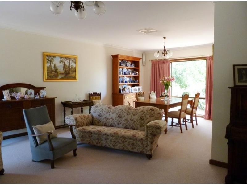 17 Hilbrick Road, Benalla VIC 3672