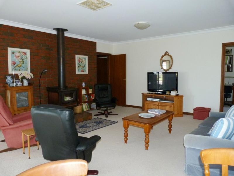 17 Hilbrick Road, Benalla VIC 3672