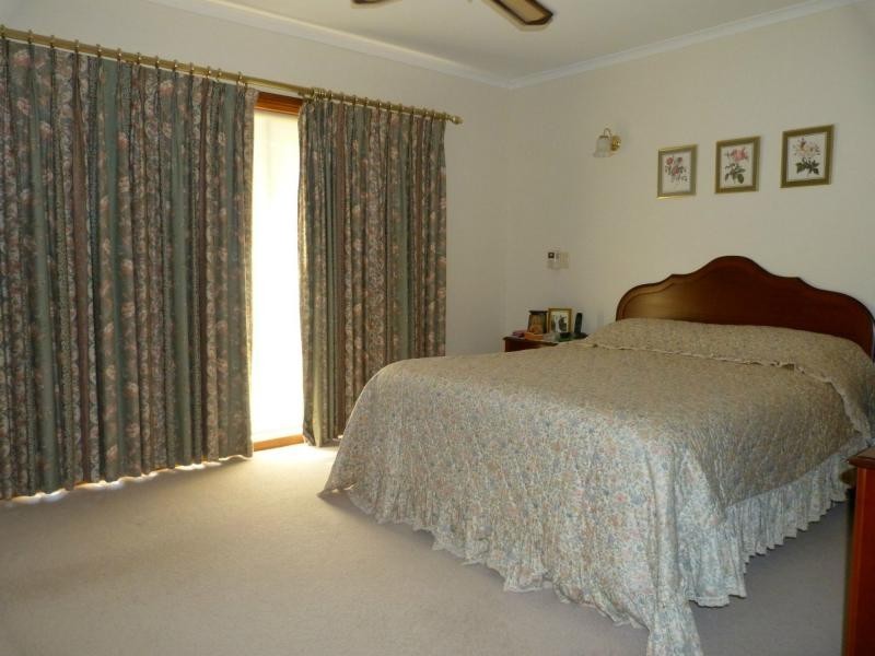 17 Hilbrick Road, Benalla VIC 3672