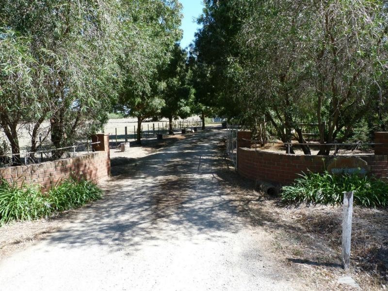 17 Hilbrick Road, Benalla VIC 3672