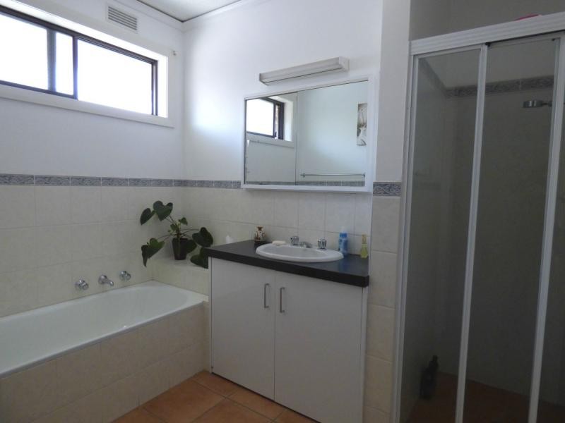 45 Monds, Avenue, Benalla VIC 3672