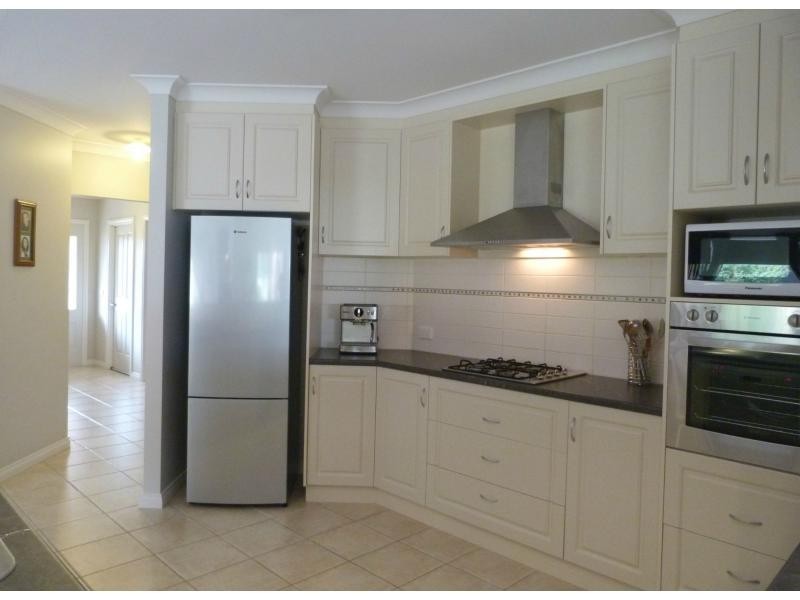 8 Wattletree Grove, Benalla VIC 3672