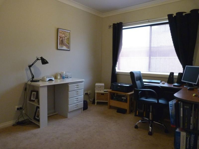 8 Wattletree Grove, Benalla VIC 3672