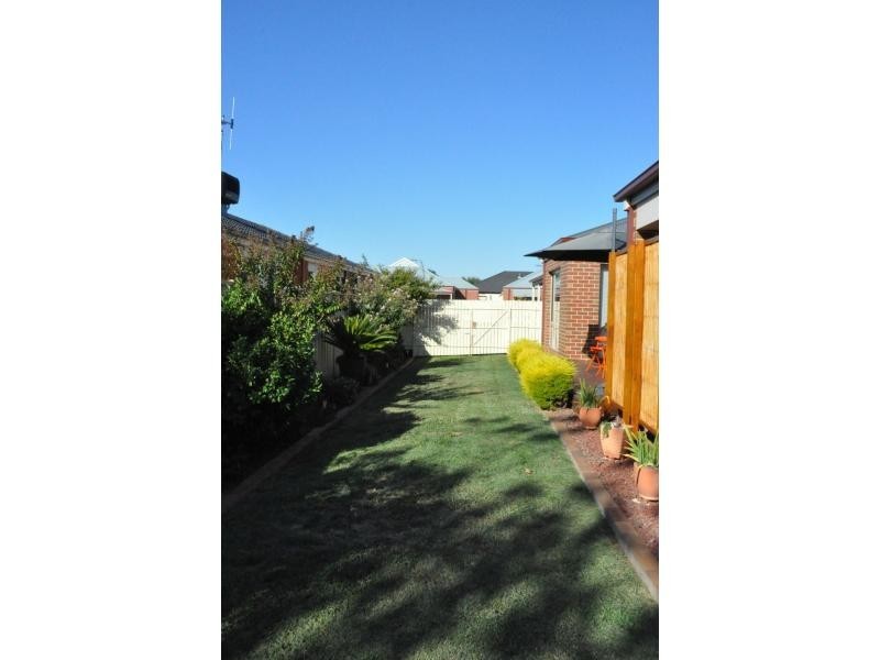 8 Wattletree Grove, Benalla VIC 3672