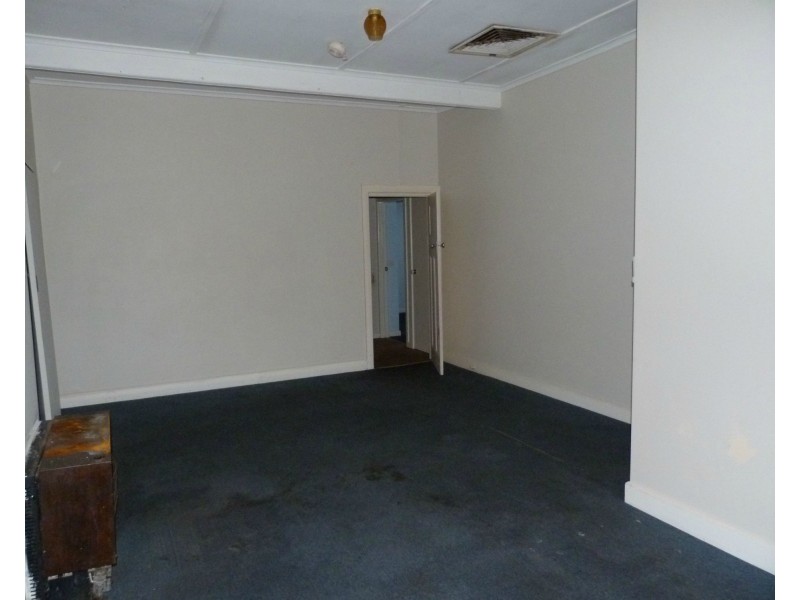 27 Railway Parade, Benalla VIC 3672