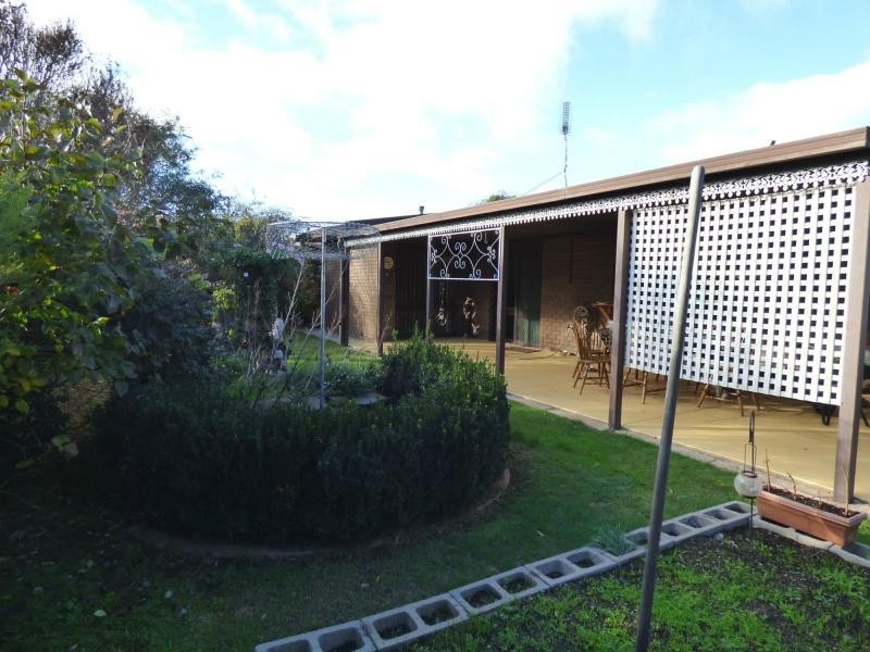 44 Monds Avenue, Benalla VIC 3672