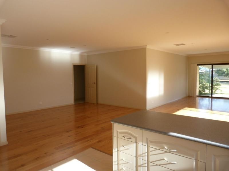 12 Ironbark Drive, Benalla VIC 3672