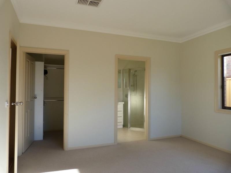 12 Ironbark Drive, Benalla VIC 3672