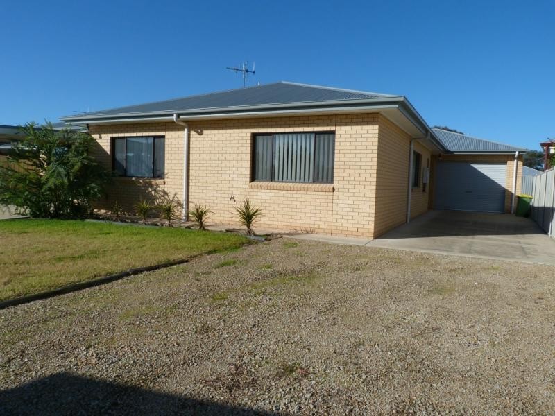 12 Ironbark Drive, Benalla VIC 3672