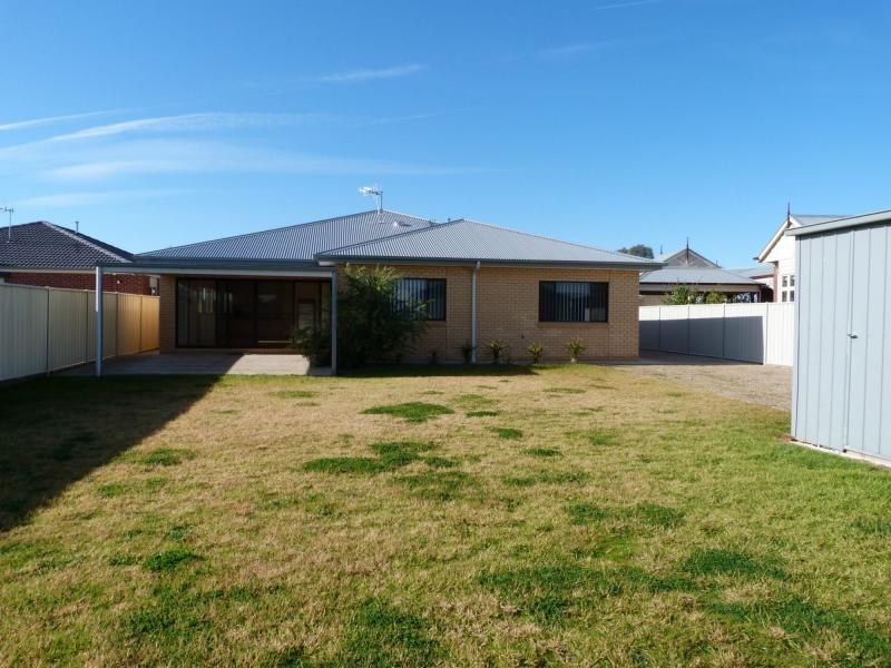 12 Ironbark Drive, Benalla VIC 3672