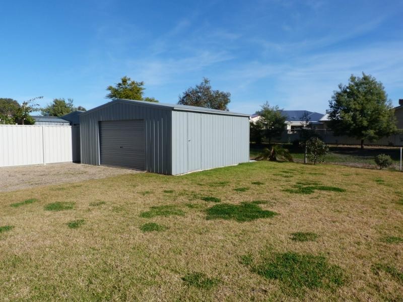 12 Ironbark Drive, Benalla VIC 3672