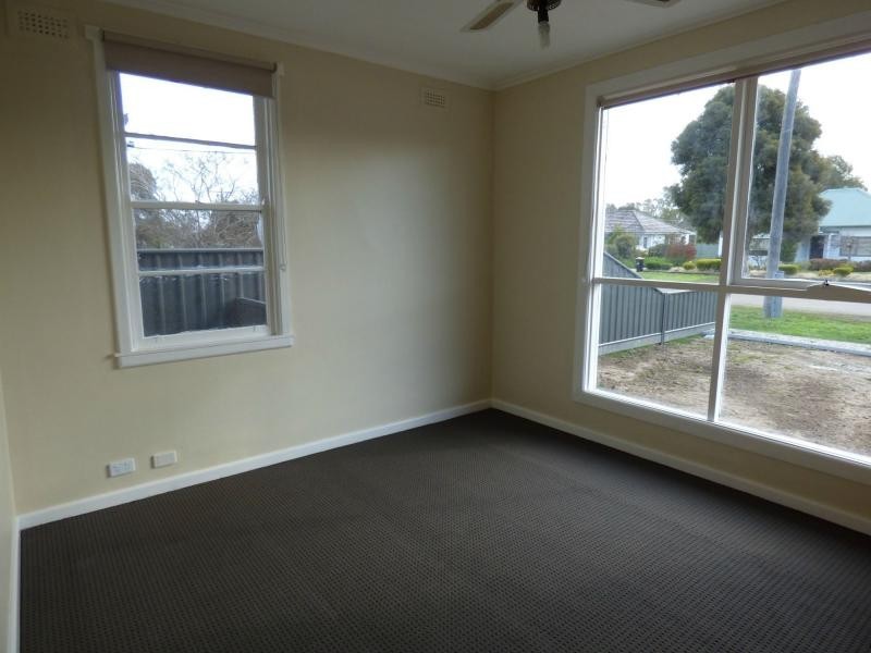 15 Dunn Street, Benalla VIC 3672