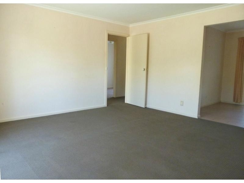 Unit 2/14 Reilly Avenue, Benalla VIC 3672