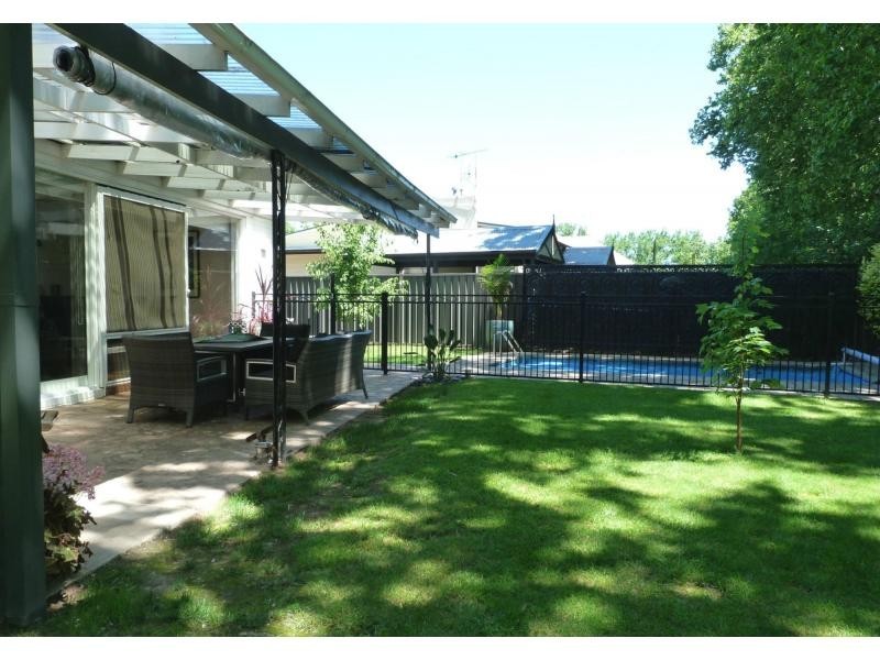 102 Arundel Street, Benalla VIC 3672