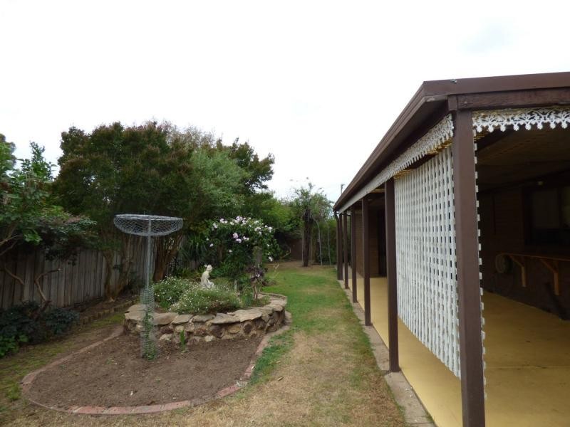 44 Monds Avenue, Benalla VIC 3672