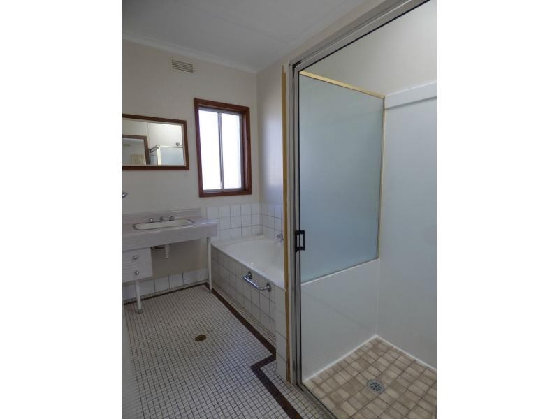 1/74 Salisbury Street, Benalla VIC 3672