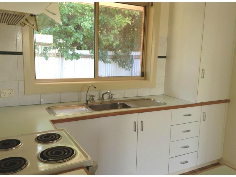 2/148 Waller Street, Benalla VIC 3672