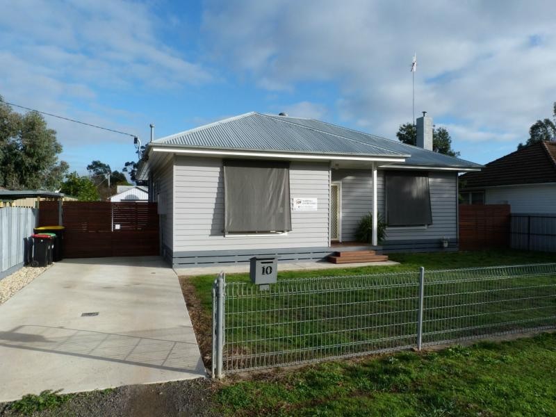10 Tomkins Parade, Benalla VIC 3672