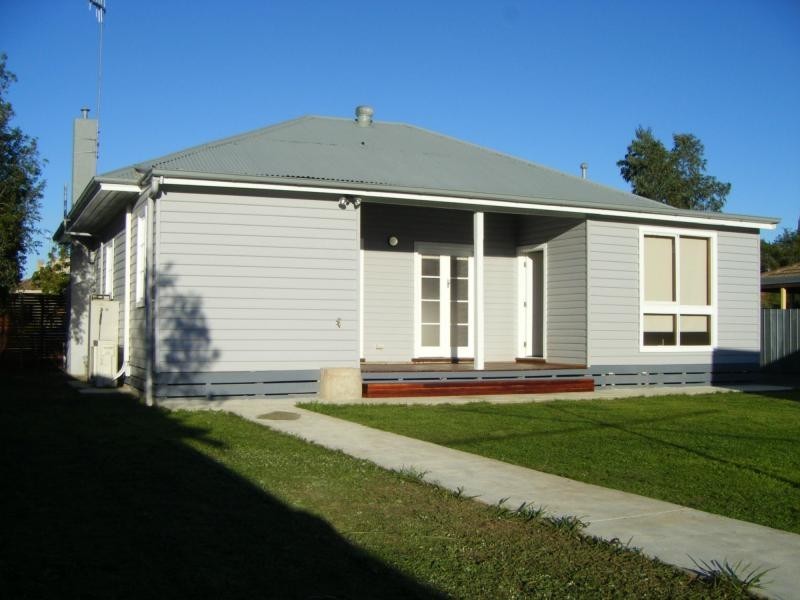 10 Tomkins Parade, Benalla VIC 3672