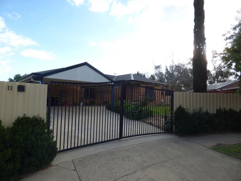 11 Robinson Court, Benalla VIC 3672