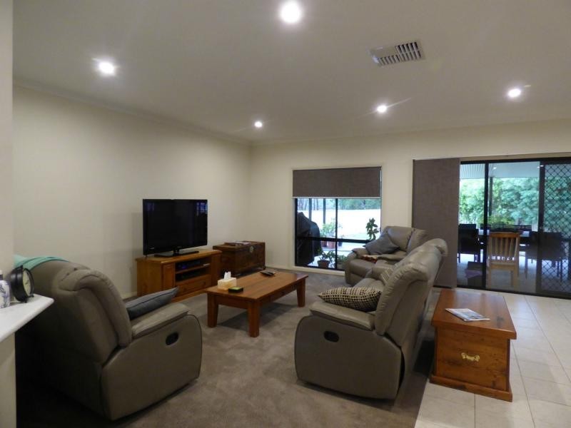 11 Robinson Court, Benalla VIC 3672