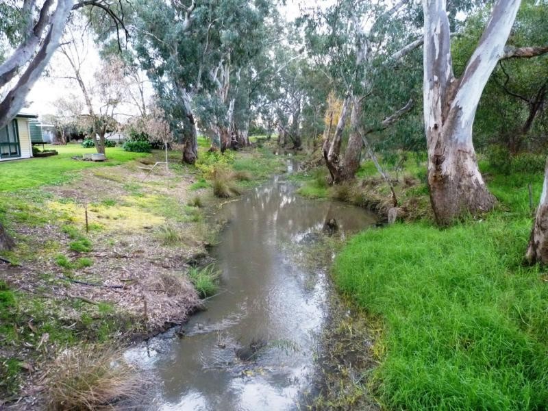 125 Flynn Road, Devenish VIC 3726