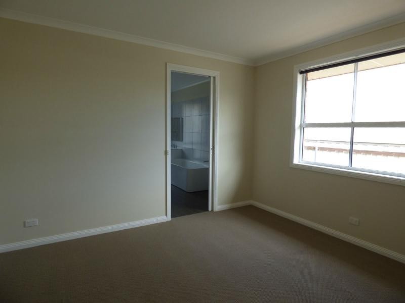 Unit 2 / 18 Stacey Street, Benalla VIC 3672