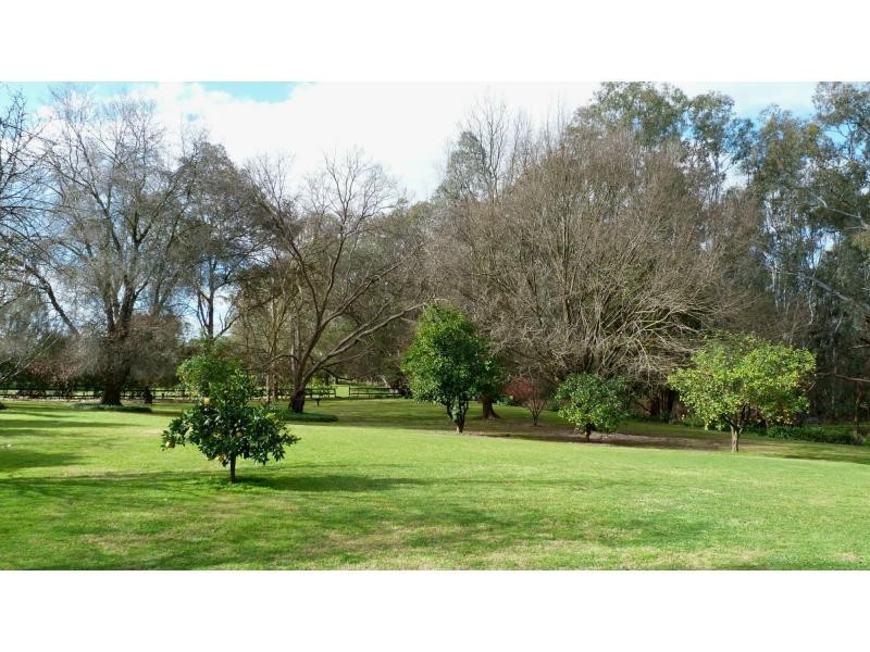 71 Grant Drive, Benalla VIC 3672