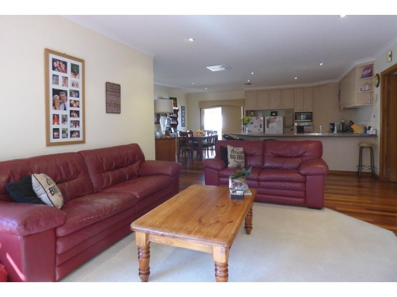 7 Grubissa Court, Benalla VIC 3672