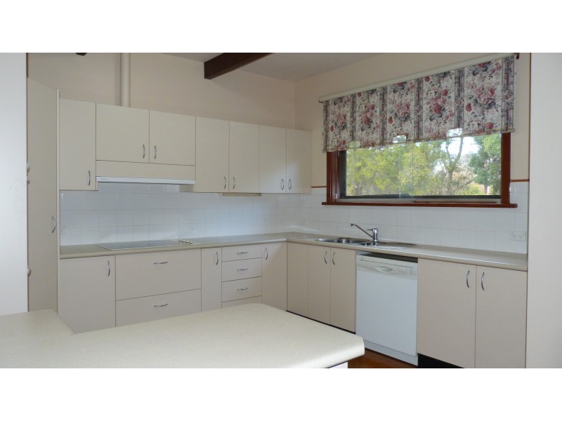 9 Waller St, Benalla VIC 3672