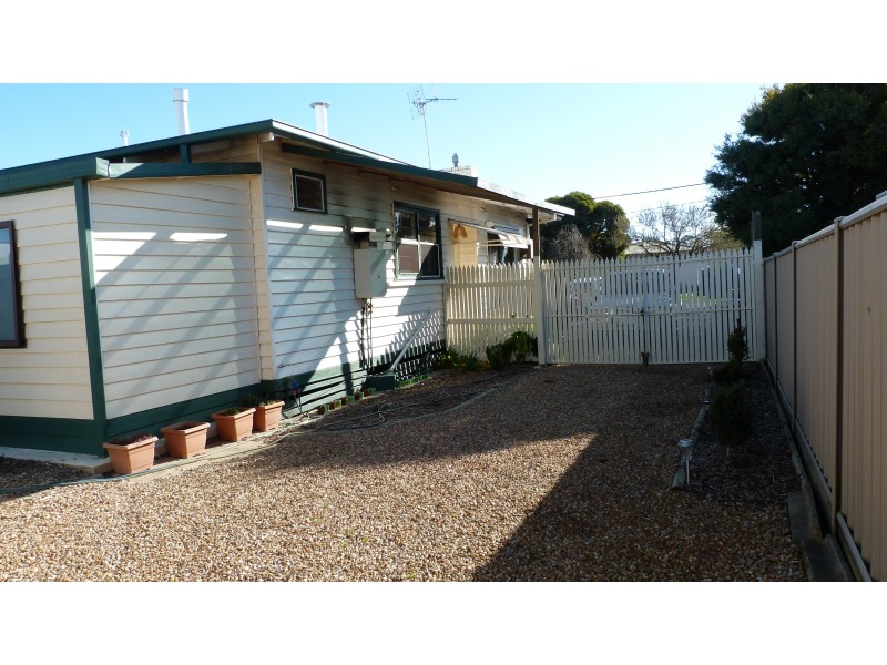15 Afton Ave, Benalla VIC 3672