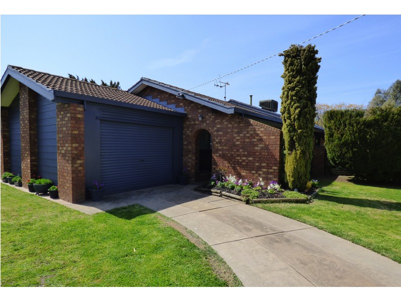 84 Coish Ave, Benalla VIC 3672
