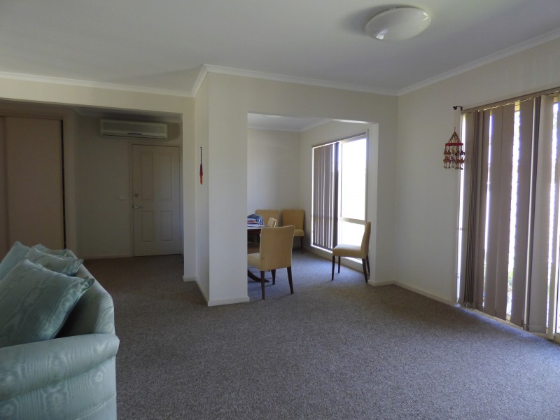 1/1-3 Peppermint Pl, Benalla VIC 3672