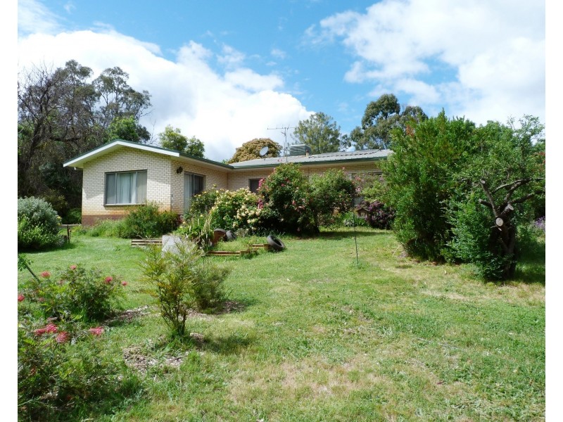 2 Escreet Rd, Warrenbayne VIC 3670