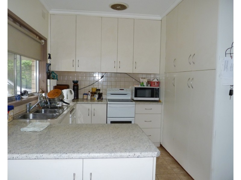 2 Escreet Rd, Warrenbayne VIC 3670