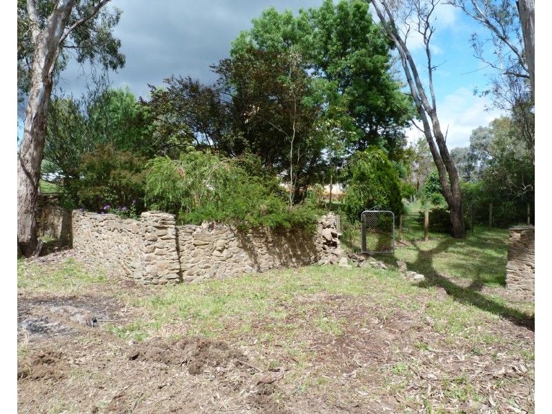 2 Escreet Rd, Warrenbayne VIC 3670